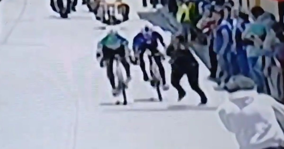 Running Course Accident VIDEO: Shocking crash at Vuelta Bantrab caused by spectator running ...