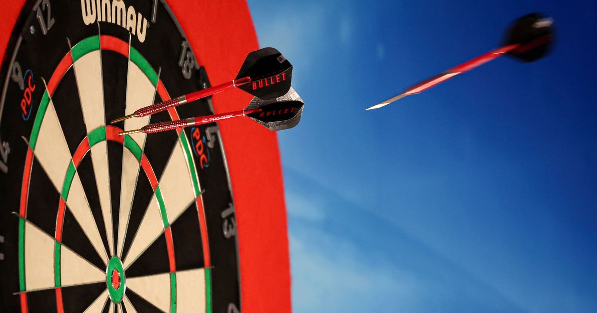 Human movement scientist on science behind darts: 'Darts is definitely ...