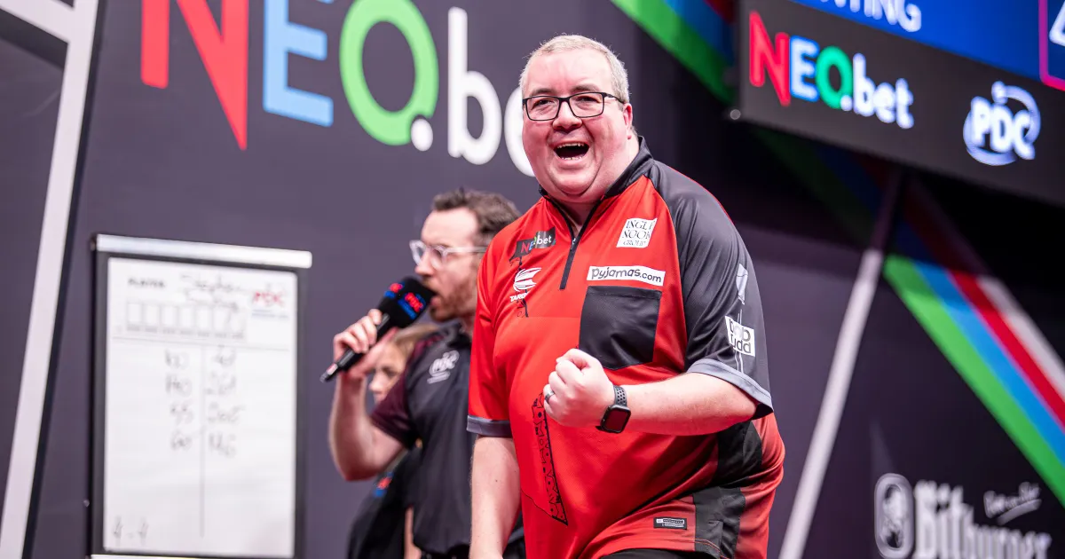 Stephen Bunting, Mike De Decker and Madars Razma complete last sixteen ...