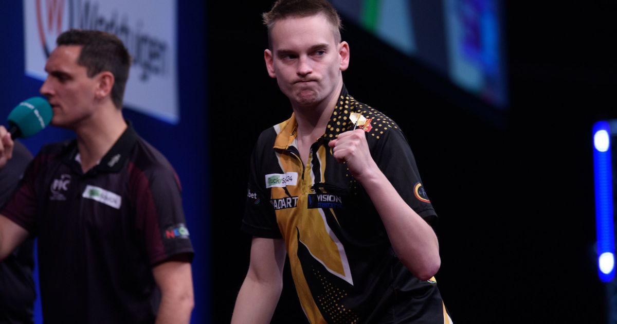 Ricardo Pietreczko powers past 'Goldfinger' to keep German hopes alive ...
