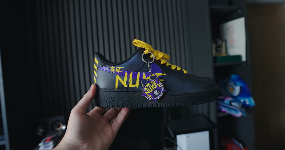 Eye Catching Lettering Luke Littler unveils eye-catching custom trainers from Nike: “They ...
