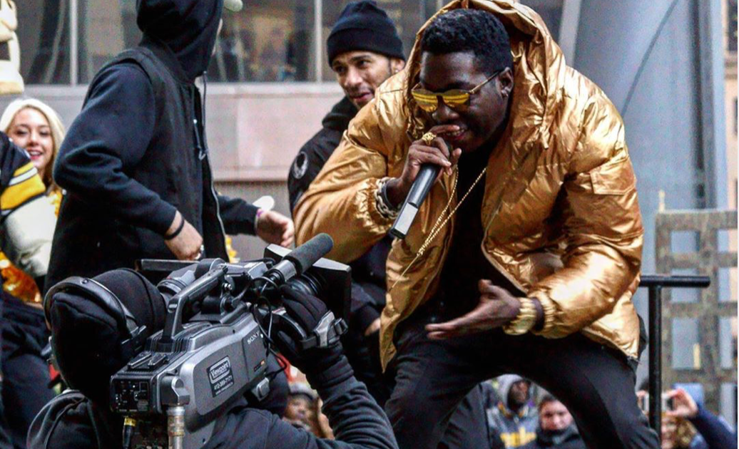 Rapper Frzy rapt 31 uur achterelkaar voor het Guiness Book of Records