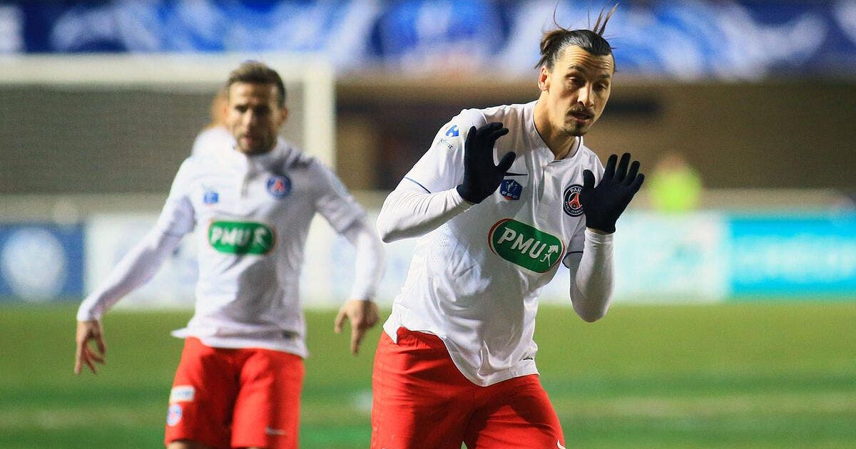 Ibrahimovic effaré de jouer sur « terrain de merde