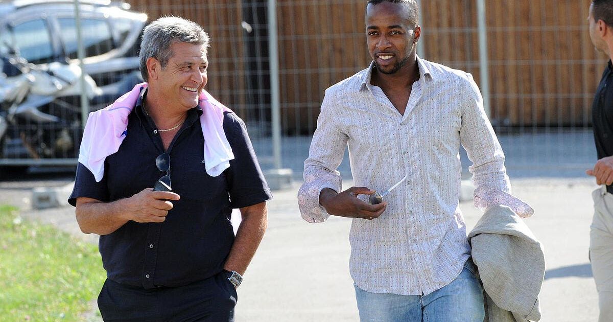 Labrune taillé en pièces par un agent
