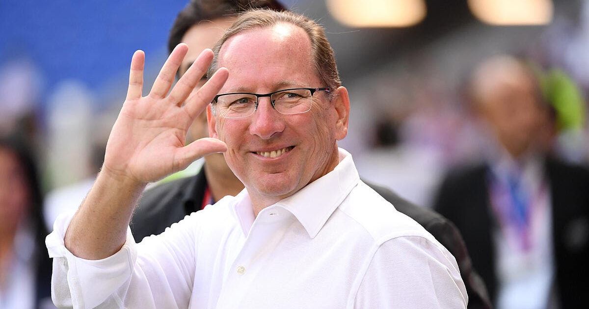 OL : John Textor avec un maillot de Botafogo, Daniel Riolo est dégoûté