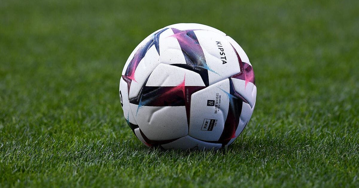 Vidéo : But gag, il confond le ballon avec le point de pénalty