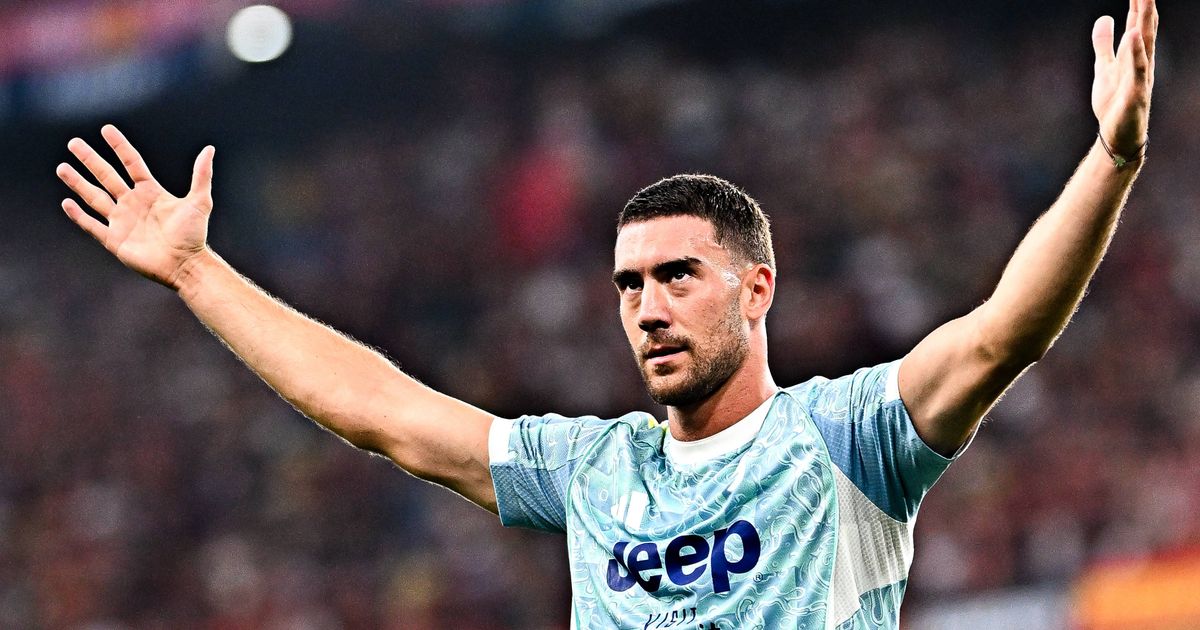 Transfer rumour roundup: Arsenal rekindle Vlahovic chase; Forest ...