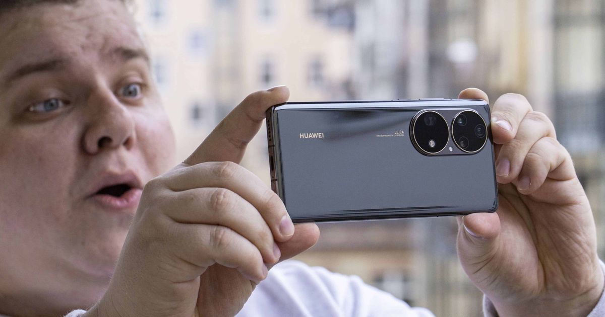 Huawei P50 Pro HarmonyOS update adds a super fast charging Turbo mode