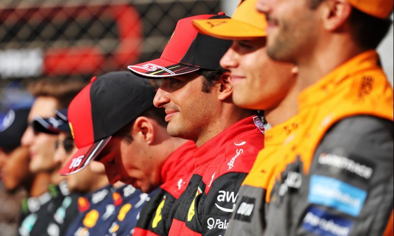 Sainz eindelijk op bezoek bij Dakar Rally: 