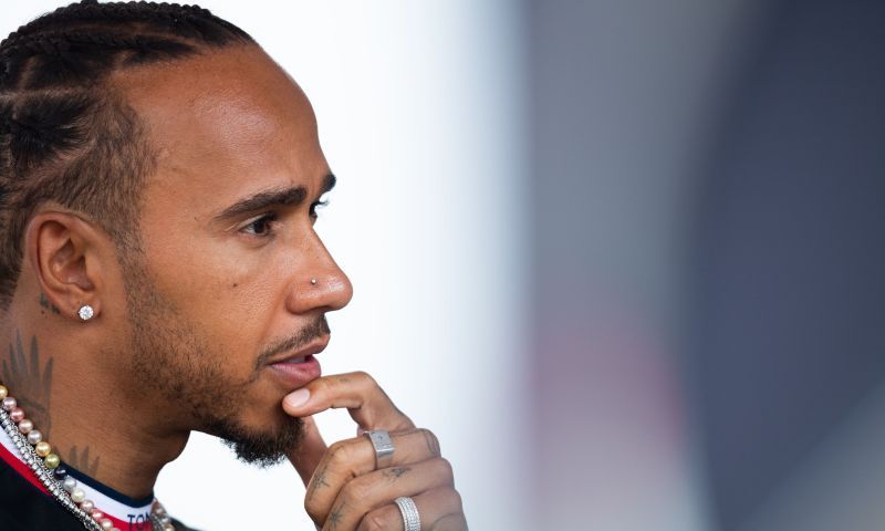 'Hamilton wants contract worth 250 million at Mercedes'