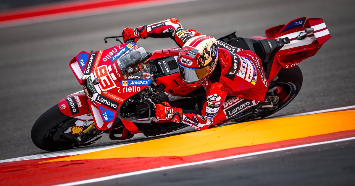 Marc Marquez takes pole position in Jerez after tricky qualifying session