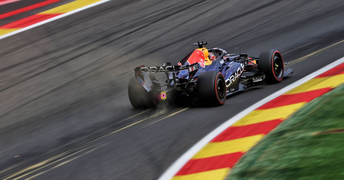 Red Bull to bring rear wing fix in Budapest after Verstappen crashes