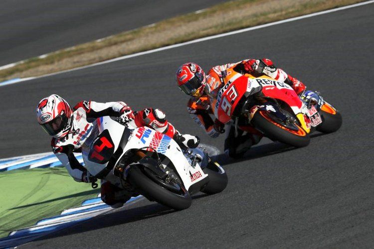 GRANDPRIX247 | Alonso samples MotoGP title winning Honda