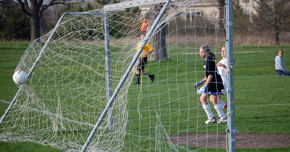 Jongetje (7) komt om door omvallend voetbaldoel