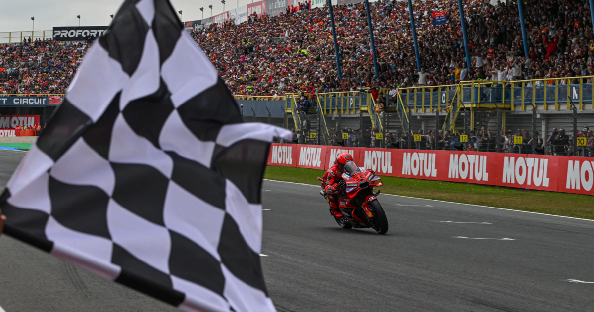 MotoGP | GP Olanda, Gara: Márquez vince, Bezzecchi e Bagnaia ad un passo
