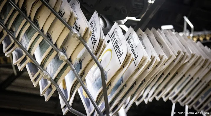 Gratis afdrukbare sjablonen voor voorpaginas die u kunt aanpassen  Canva