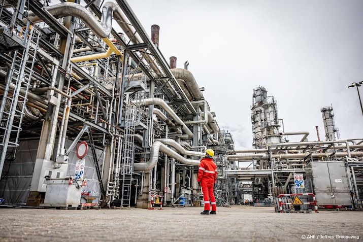 Zorgen om toekomst Shell-chemiecomplex Moerdijk