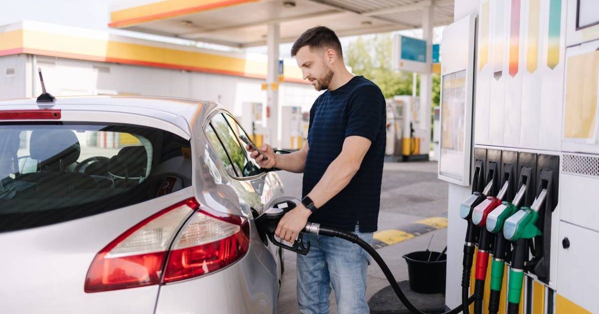 Oplichters maken met deze truc bij tankstations je betaalkaart in één ...