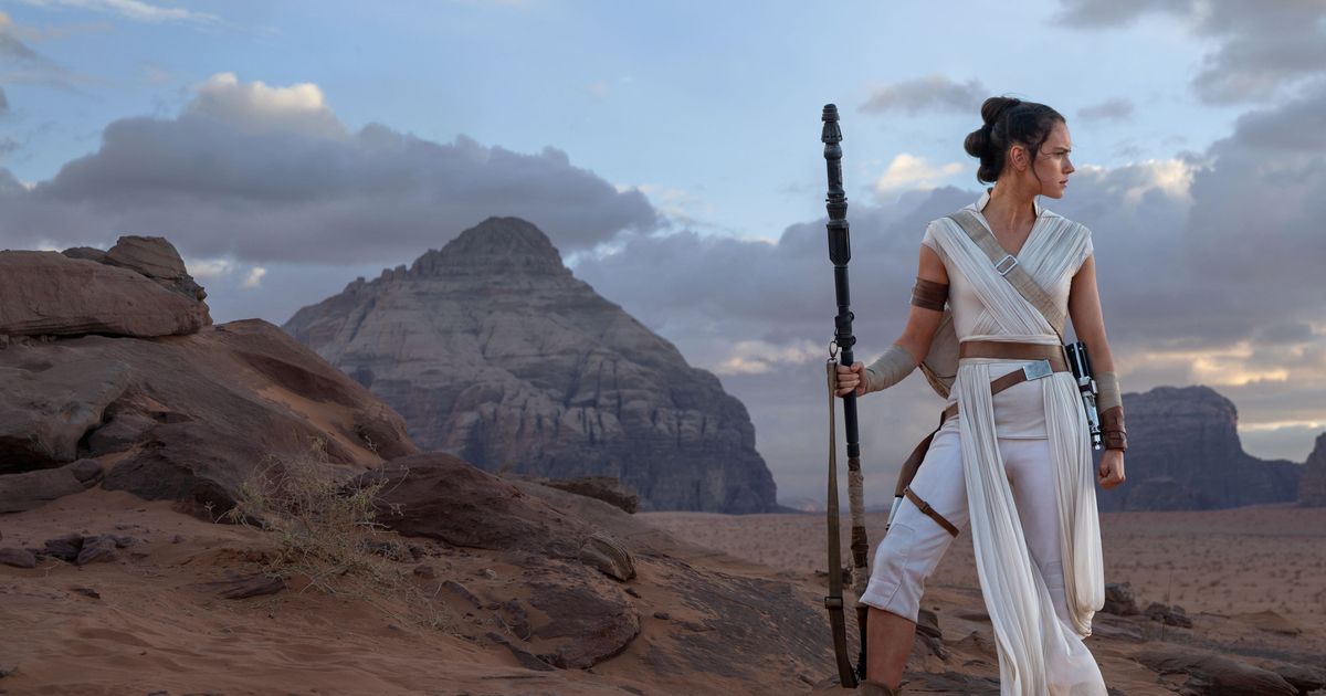 Daisy Ridley keert terug in haar rol als Rey en staat centraal in ...