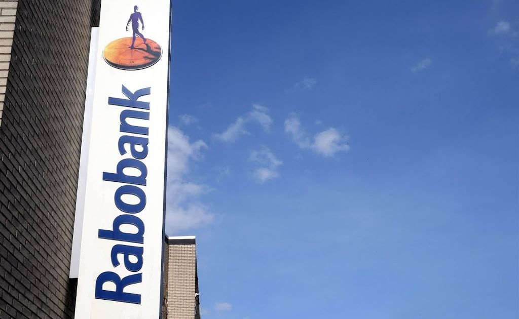 Rabobank is minder kwijt aan toezicht en boekt hogere winst