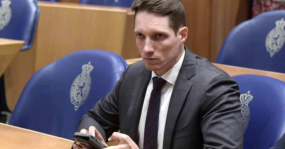 Wilders en zijn vazal Emiel van Dijk (PVV) pleiten voor Auschwitz