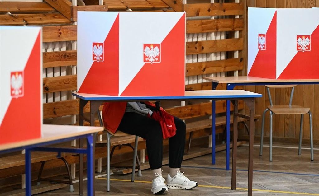 Stembussen in Polen open voor presidentsverkiezingen