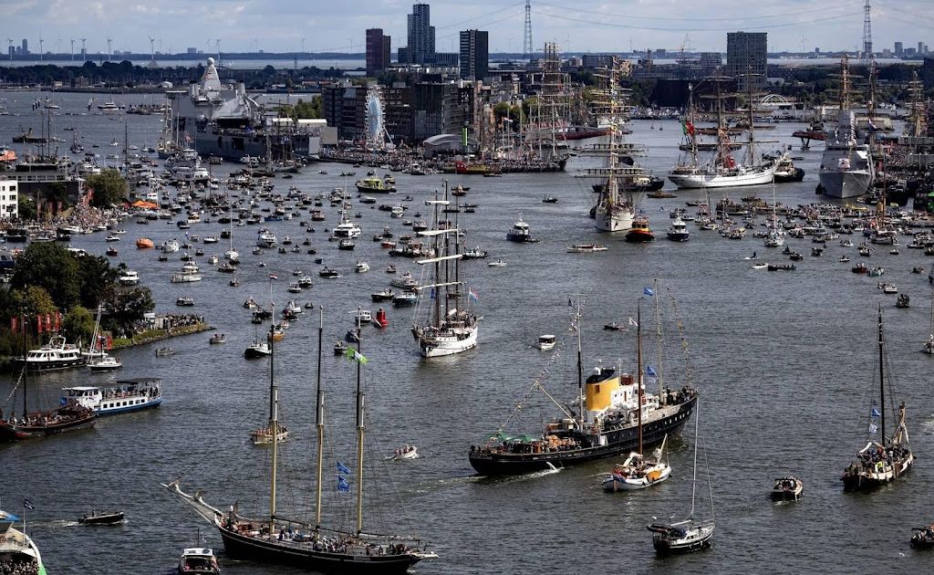 Eerste SAIL-schepen vertrokken uit Amsterdam