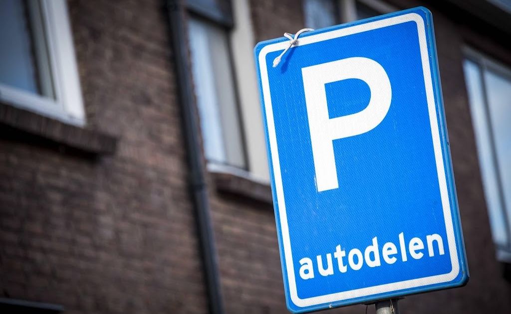 Mensen reserveren veel meer deelauto's vanwege ov-staking