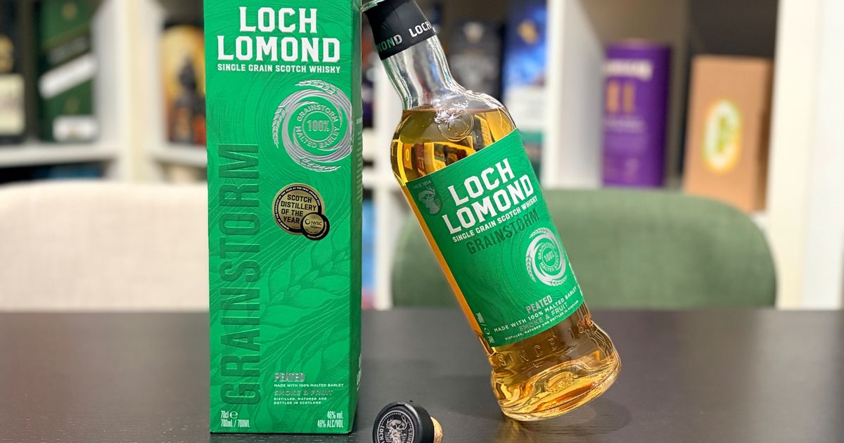 Loch Lomond Grainstorm Peated Whisky Review: Peated Yet Sweet