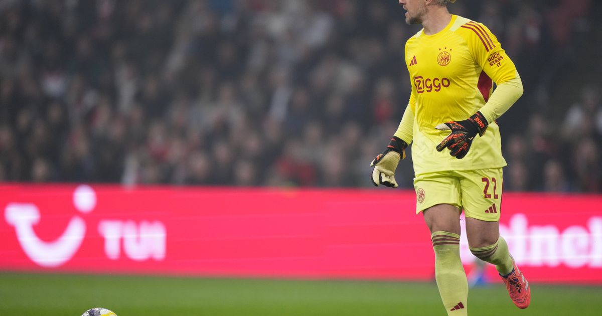 Slordig en matig Ajax speelt in eigen huis gelijk tegen sc Heerenveen ...