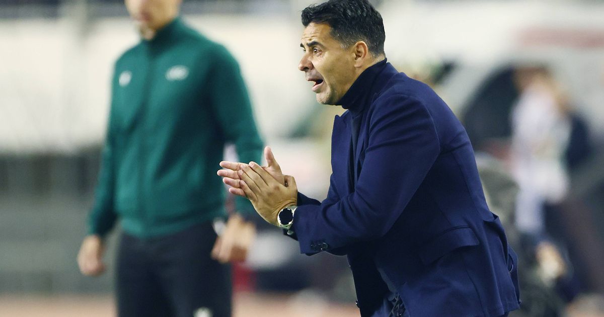 Zorgen groeien na nederlaag tegen Hajduk Split: 'Geen Ajax-trainer zet ...