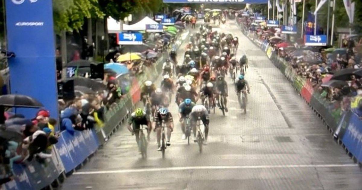 Tim Merlier pips Gaviria on a close stage 3 in Hungary