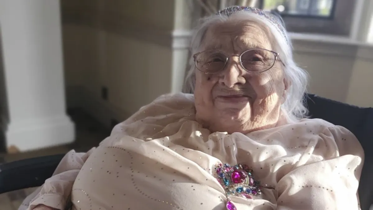 100 jaar oude vrouw deelt geheim tot stokoud worden: "Praat niet met mannen"