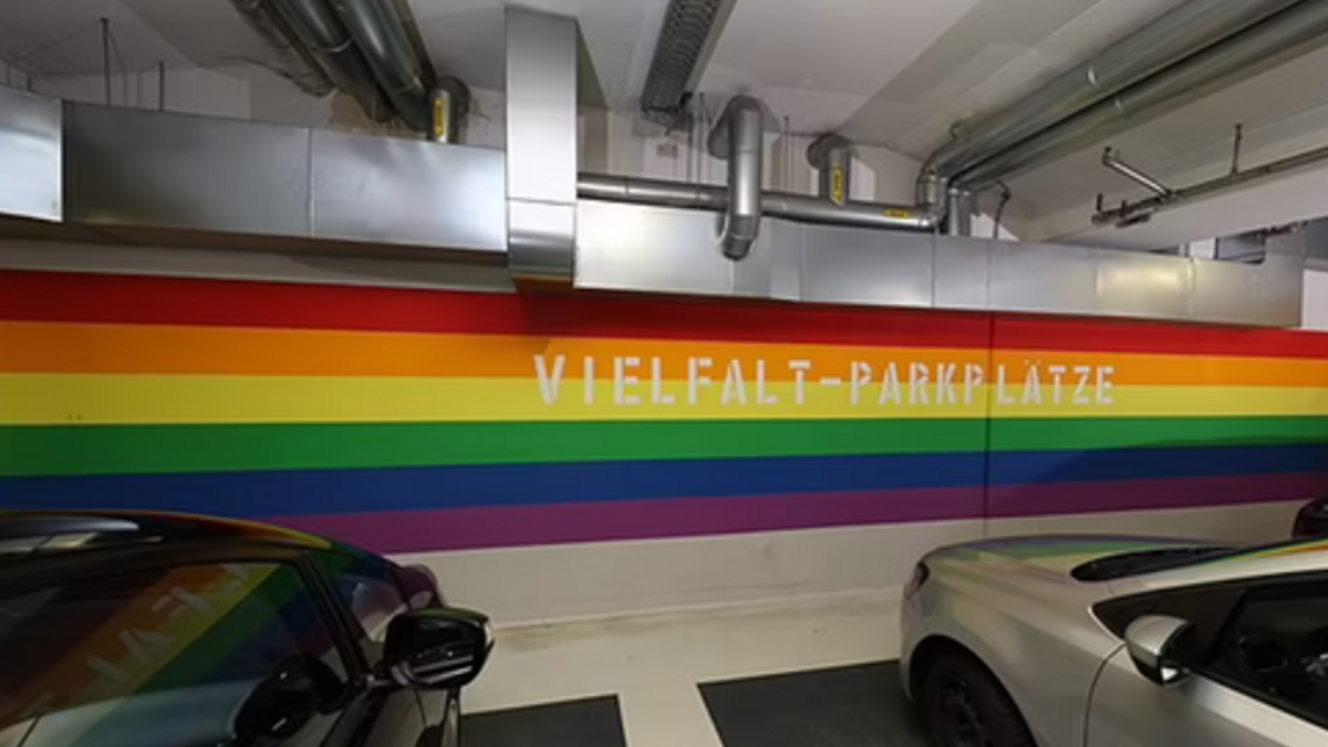 Duitse parkeergarage opent speciale ruimtes voor LGBTQ- en migranten bestuurders