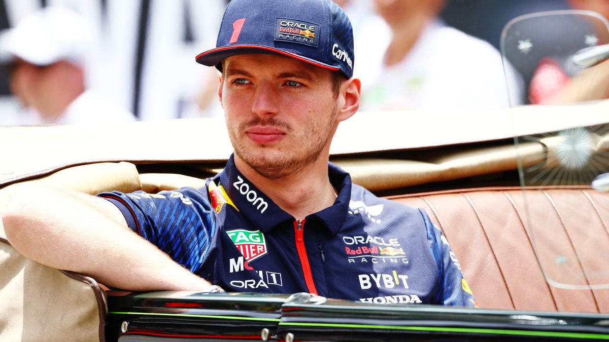 Max Verstappen sluit niet uit hetzelfde pad te bewandelen als Lewis  Hamilton: 'Zeg nooit nooit