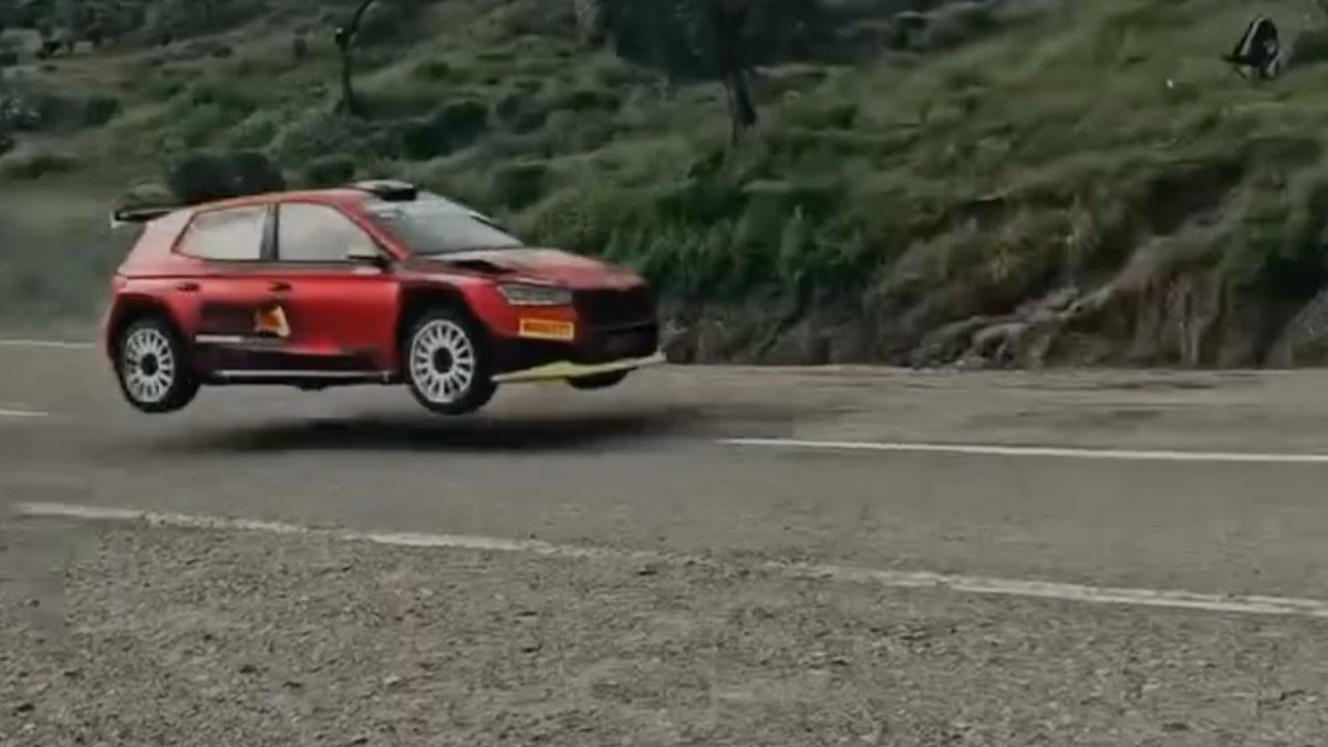Video: Jos Verstappen trapt Rally2-auto op de staart in Spanje