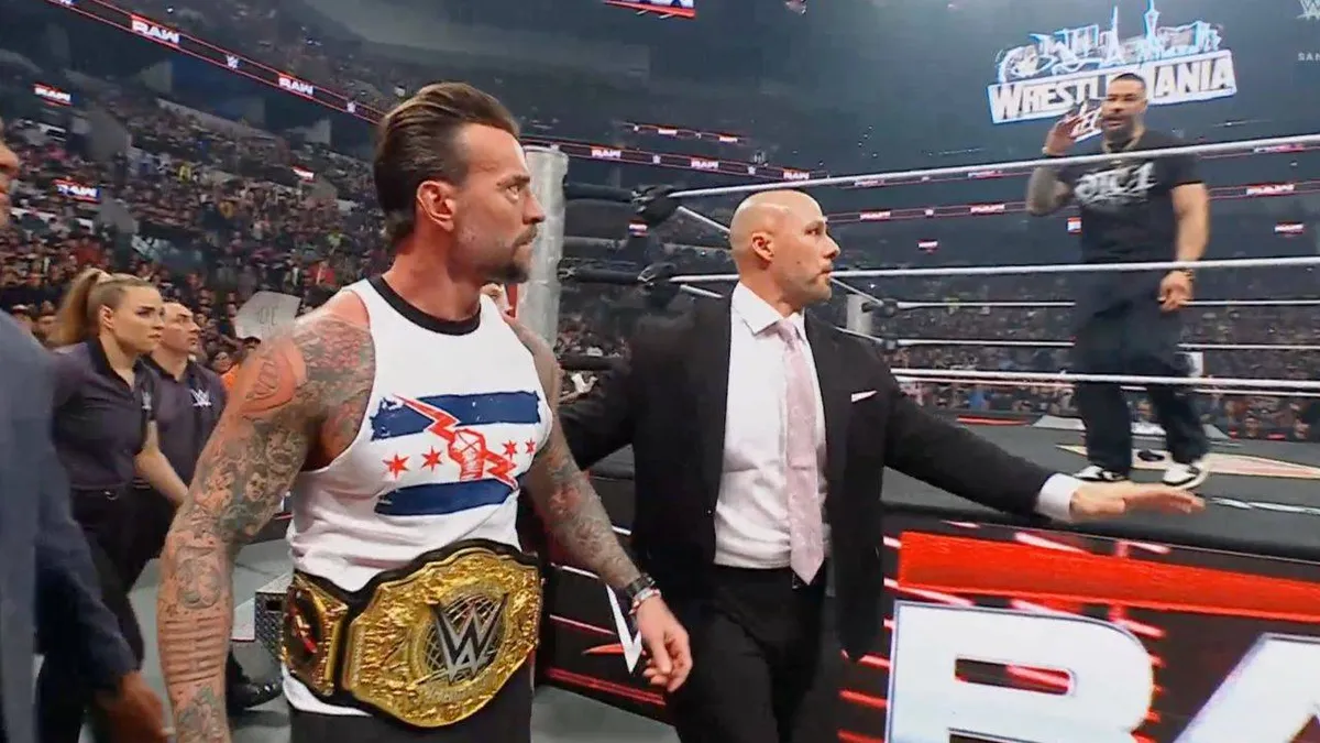 CM Punk und Roman Reigns bei WWE RAW