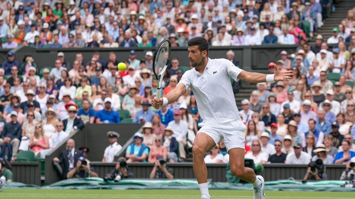 The Tiebreak King doing what the Tiebreak King does. 👑🔝🐐 -- Follow @tsh. tennis for #EverythingTennis ! 🎾🎾 -- #NovakDjokovic #Djokovic…