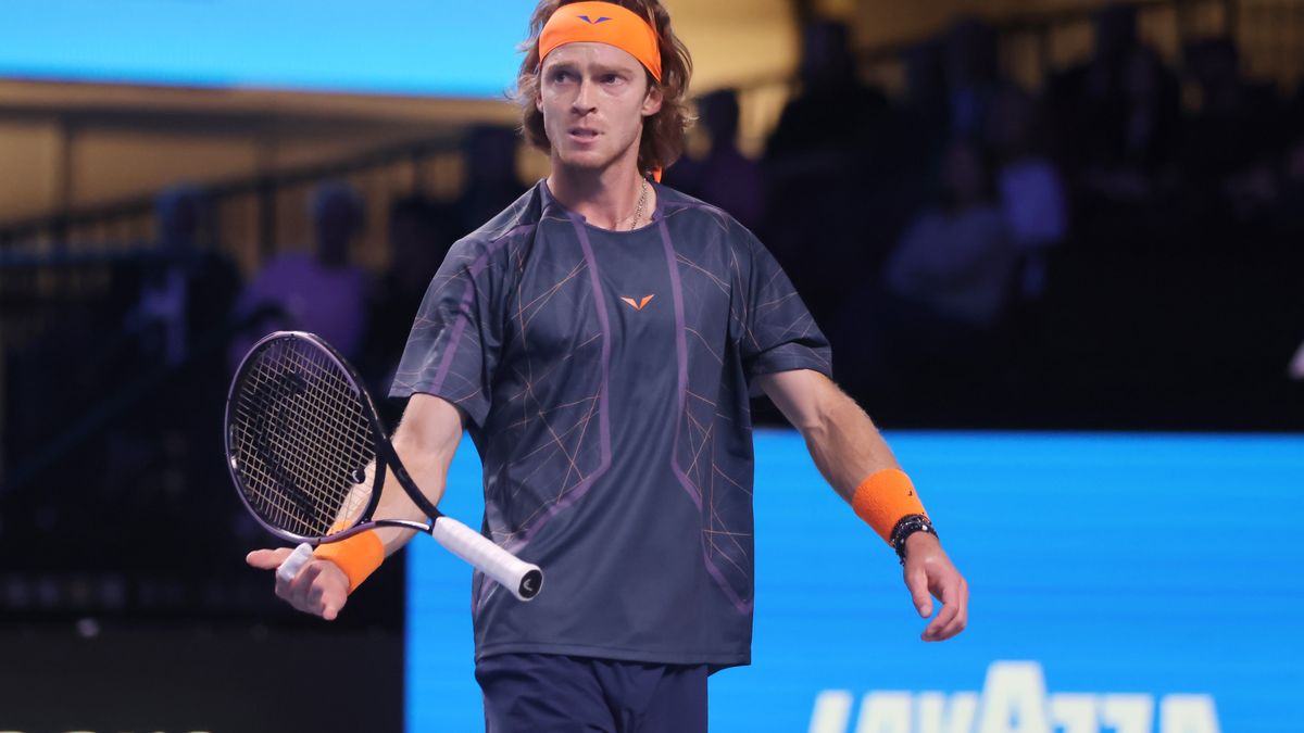 Andrey Rublev faz uma confissão honesta após a derrota no Masters de Paris  de 2023: Não quero jogar contra Novak Djokovic na próxima vez