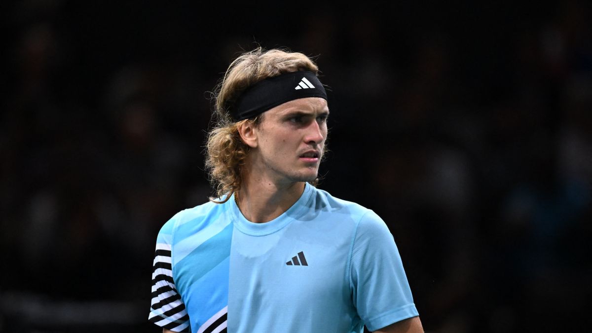 Alexander Zverev continues ATP Finals push with 50th match win of