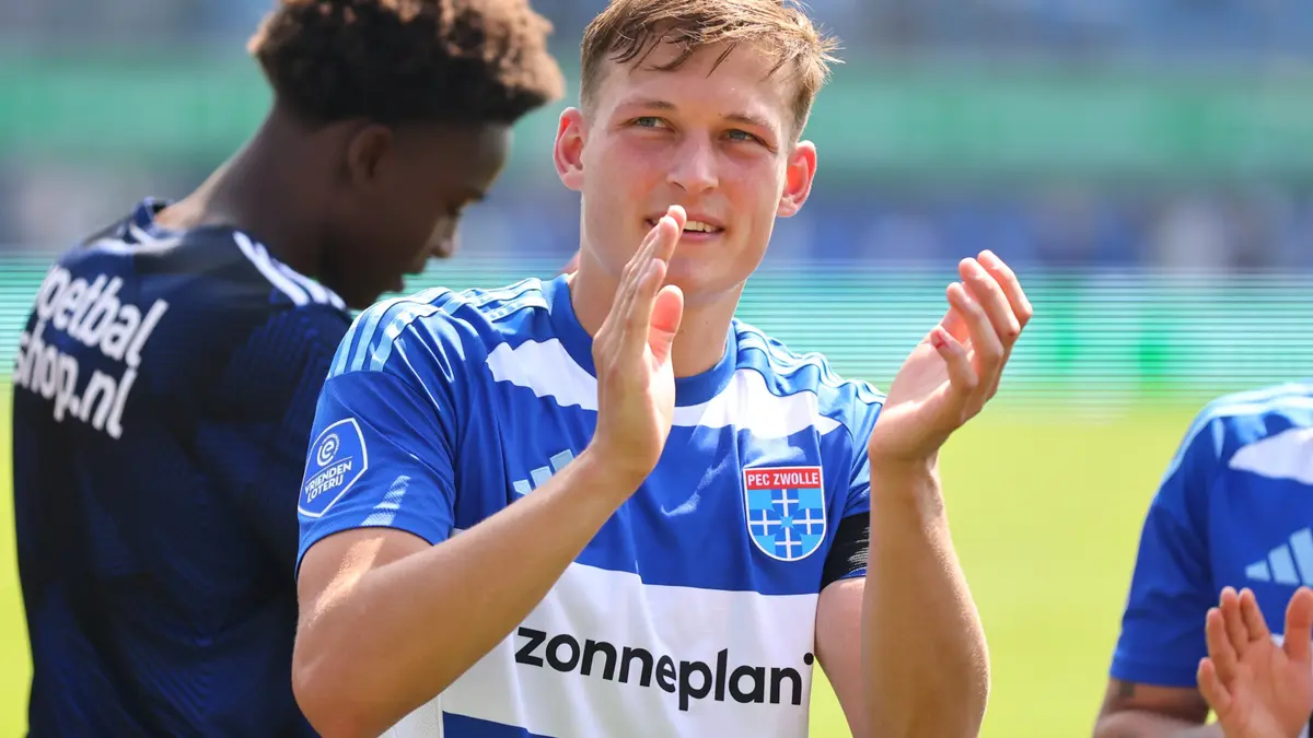 Thijs Oosting blijft sportief na doelpunt tegen vader Joseph: "Dat doen we  niet" | Twenteinsite.nl