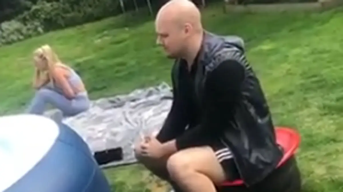 Zeg maar dag tegen je rug