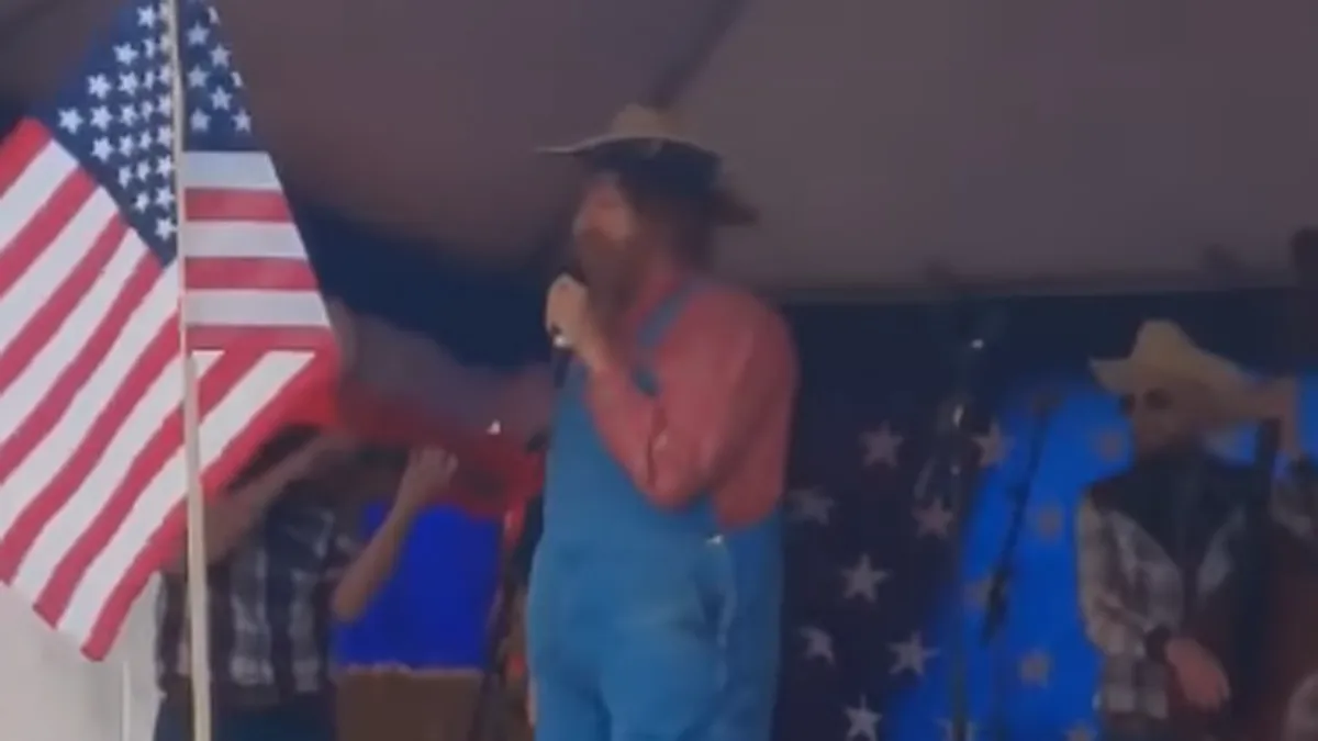 Sacha Baron Cohen trollt extreem-rechts in Amerika