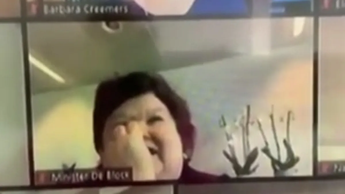 Belgische Minister van Volksgezondheid heeft honger tijdens video call