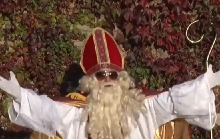 Lil Sint & Ronnie Piet - Speculaas & Taai Taai