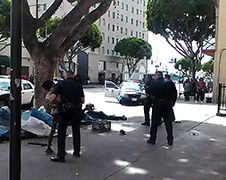 Politie Los Angeles schiet dakloze man dood