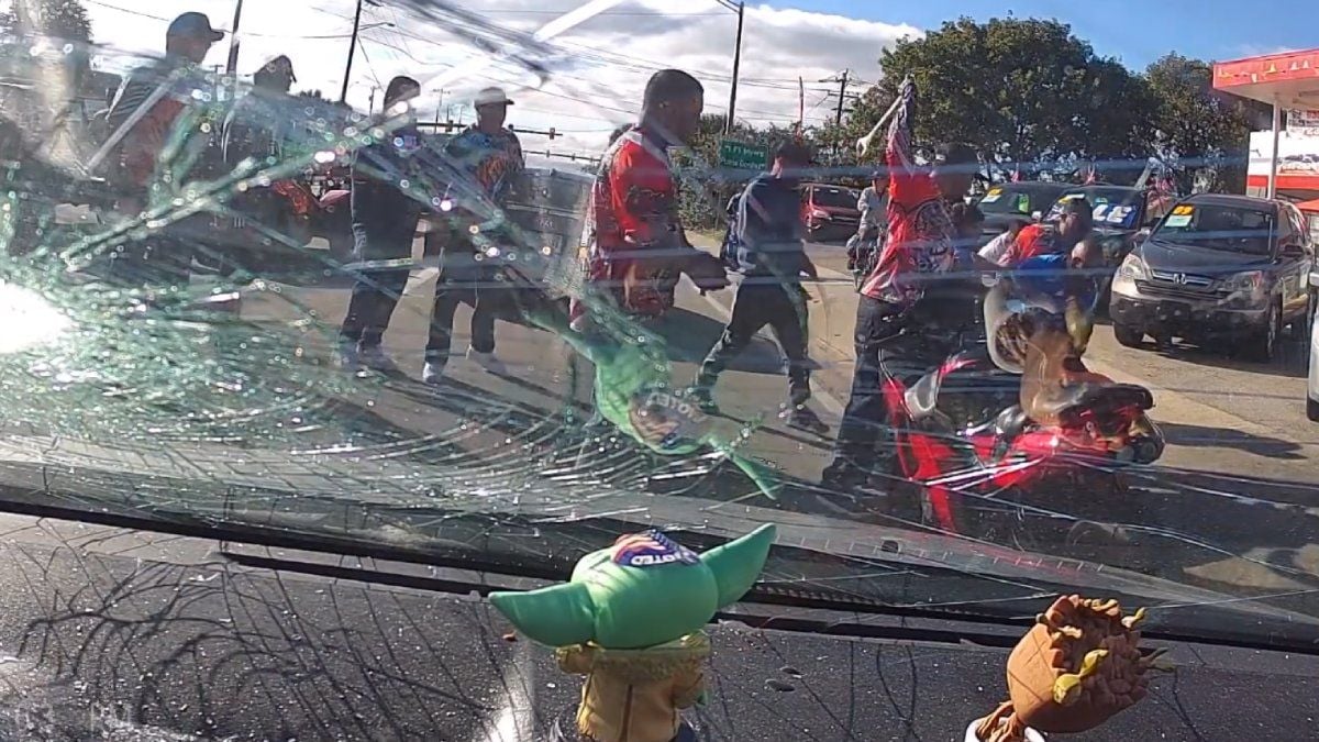 Knallende road rage tussen autobestuurder en motorbende in Fort Myers