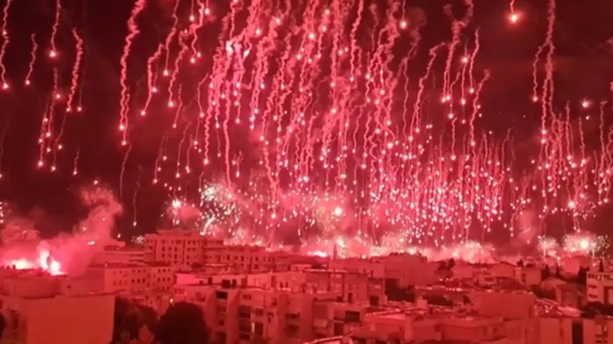 Voetbalfans en vuurwerk gaan prima samen