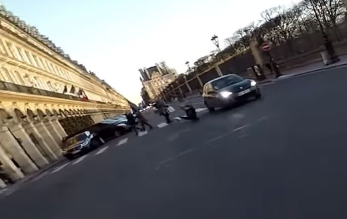 Youtuber in de achtervolging na hit and run in Parijs