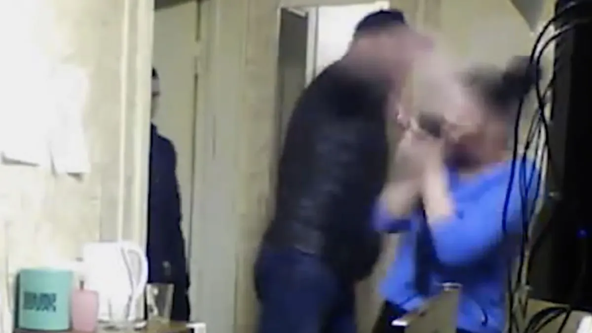 Helpman - Groninger Boys – 5-3 en een massale vechtpartij